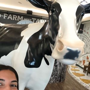 Meet your Posher, Monica